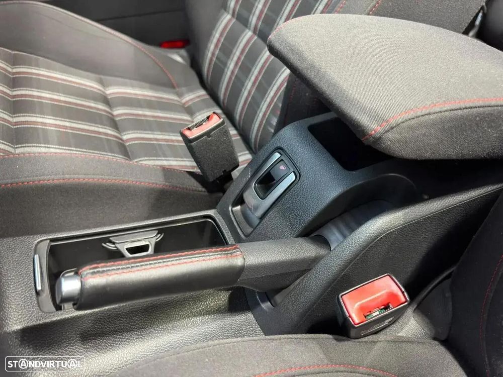 VW Golf Cabriolet GTI - 14