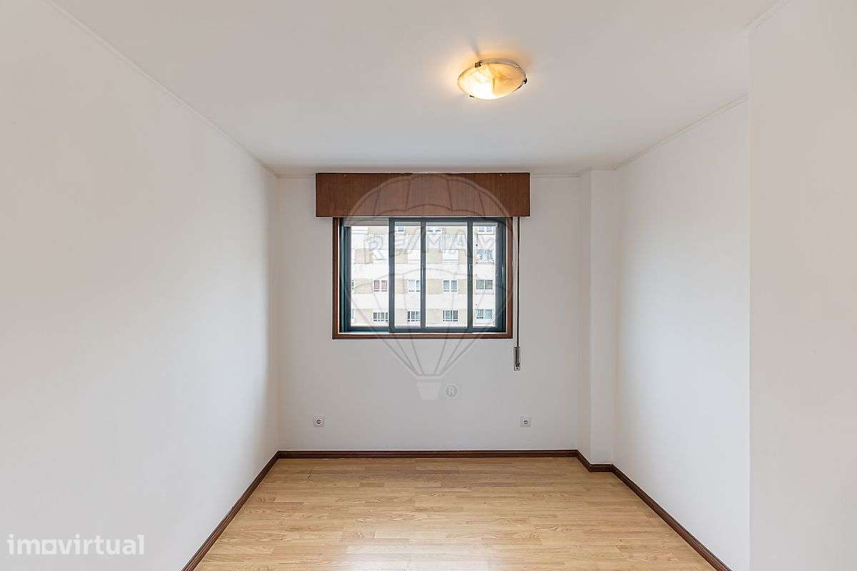 Apartamento T2 para arrendamento - Grande imagem: 2/16