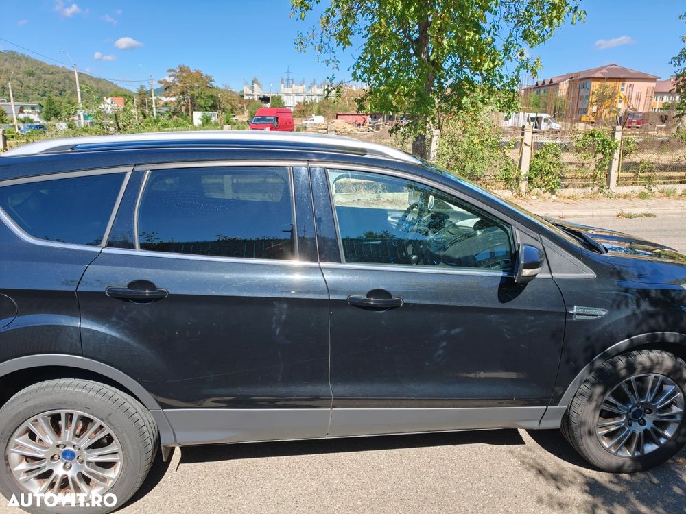 Ford Kuga 1.6 EcoBoost 2x4 Titanium - 5