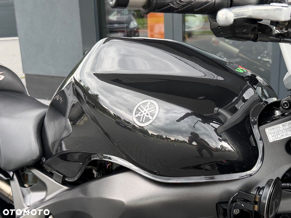 Yamaha FZ6 - 18