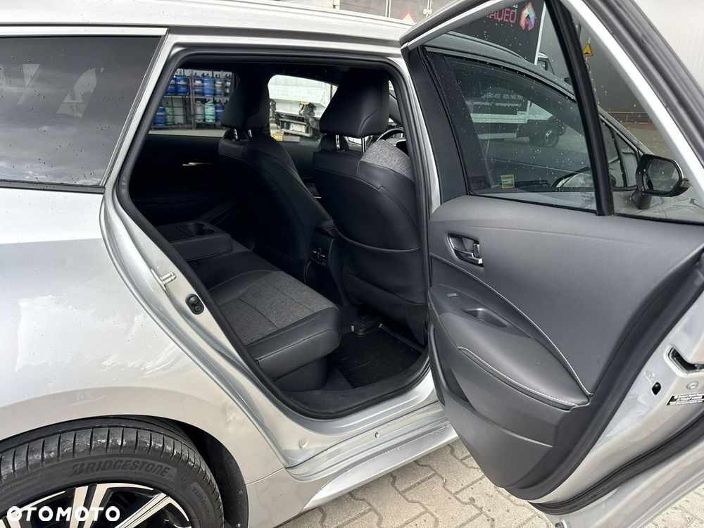 Toyota Corolla - 17