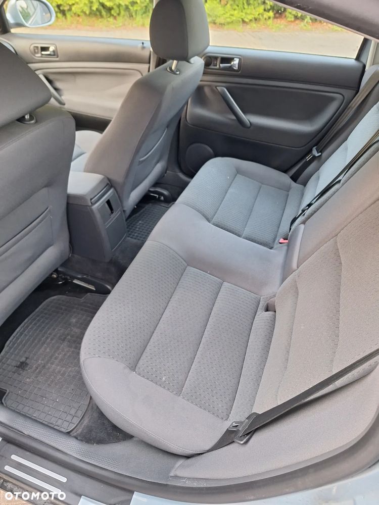 Volkswagen Passat 2.0 Comfortline - 9
