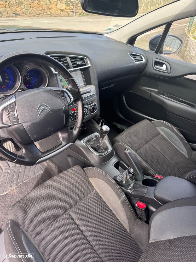 Citroën C4 e-HDi 110 Exclusive - 15