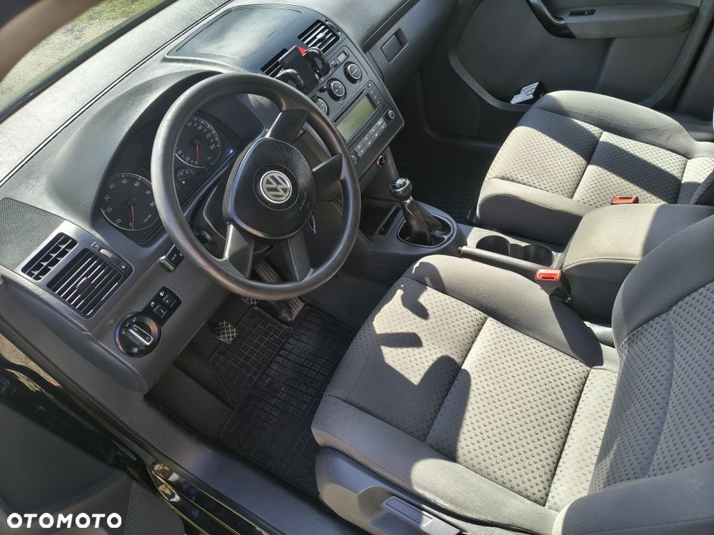 Volkswagen Touran - 6