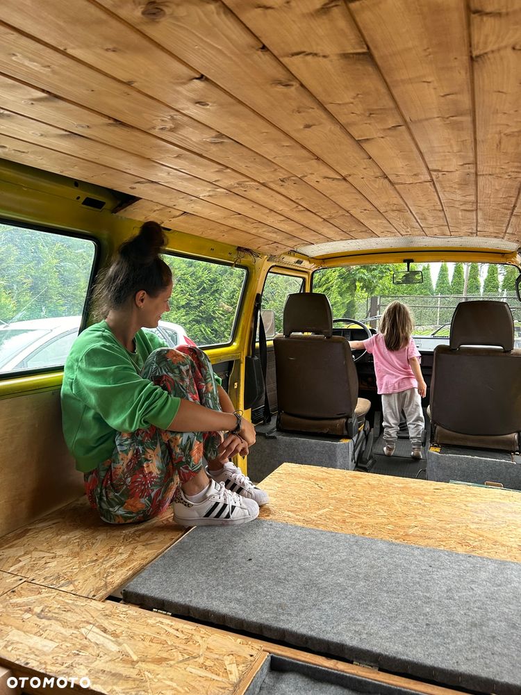 Volkswagen Transporter - 5