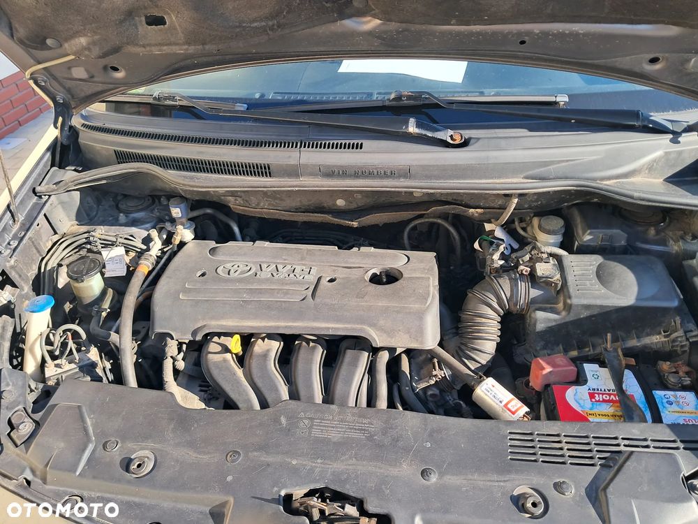 Toyota Corolla Verso - 21