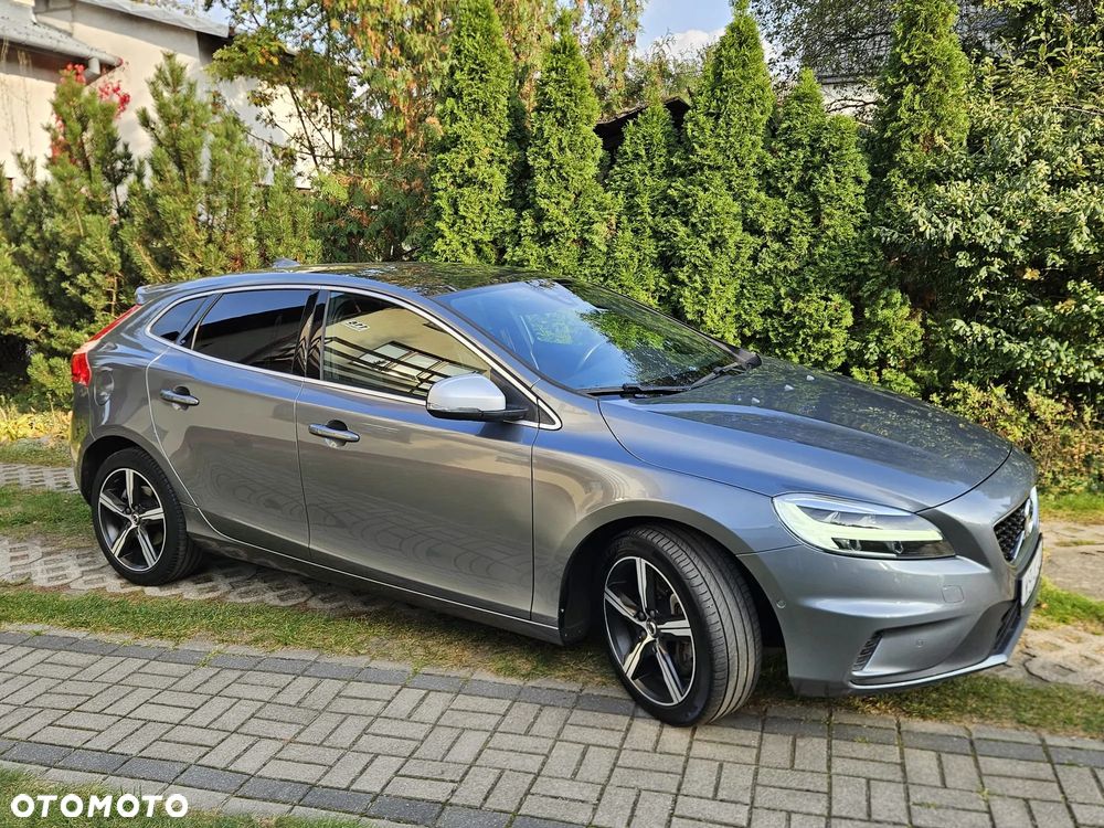 Volvo V40 T3 Drive-E R-Design Momentum - 11