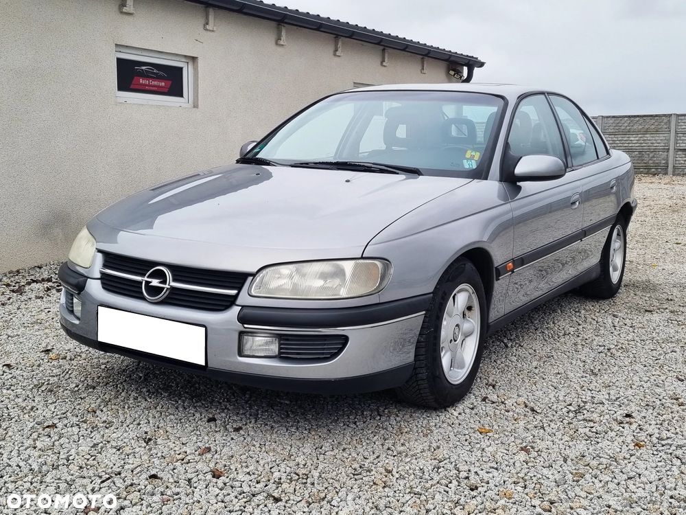 Opel Omega 2.0 Elegance - 2