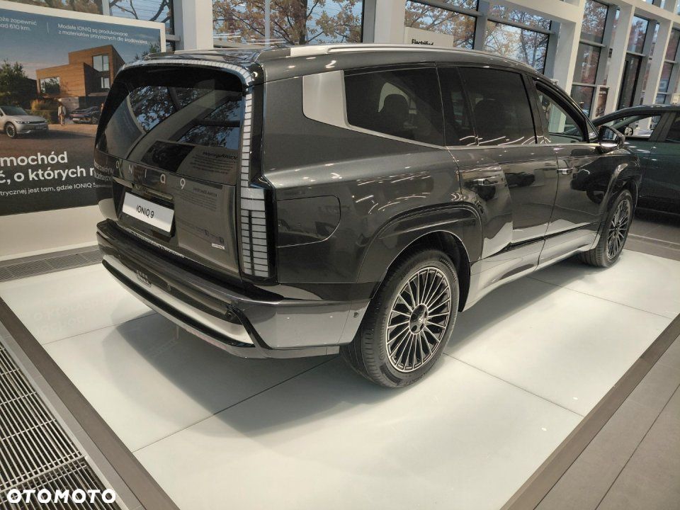 Hyundai IONIQ - 4