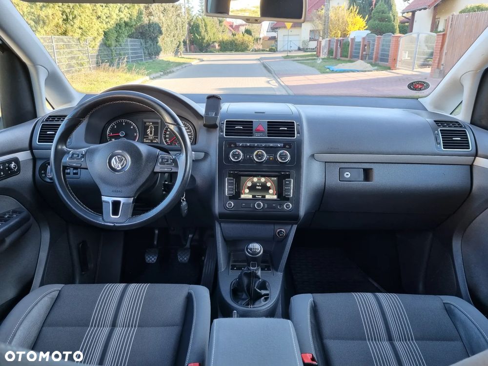 Volkswagen Touran 2.0 TDI DPF BlueMotion Technology MATCH - 12