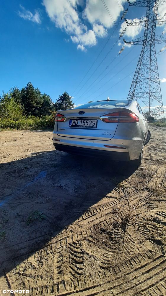 Ford Fusion - 4