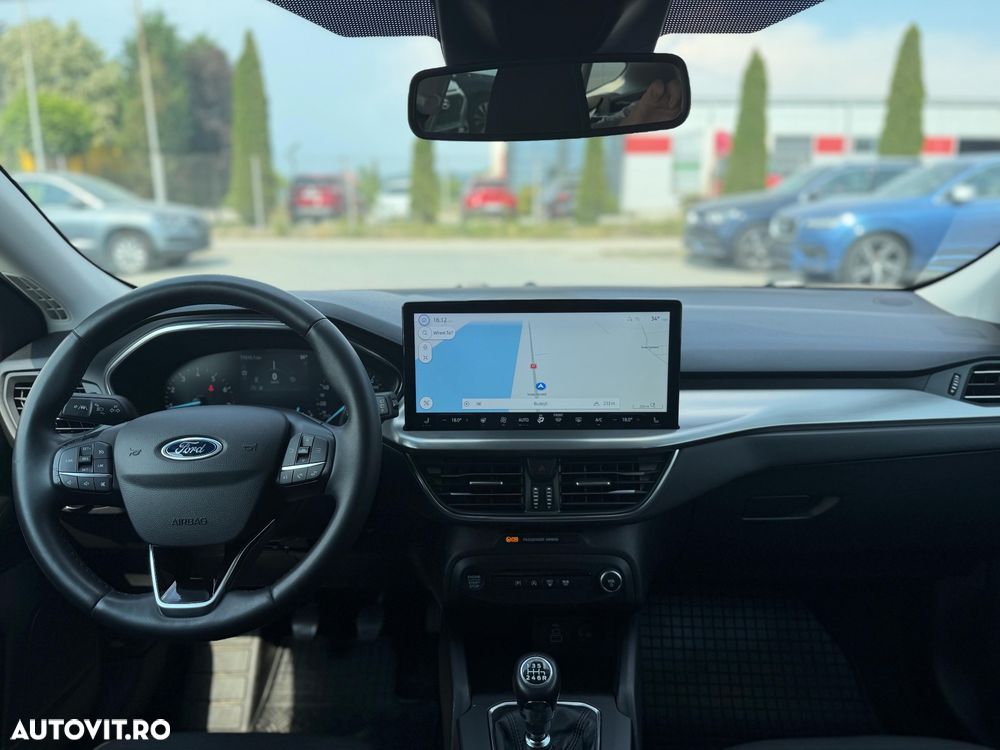 FORD Focus 2022 — imagine 4