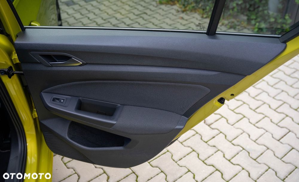 Volkswagen Golf VIII 1.5 eTSI EVO Style DSG - 20