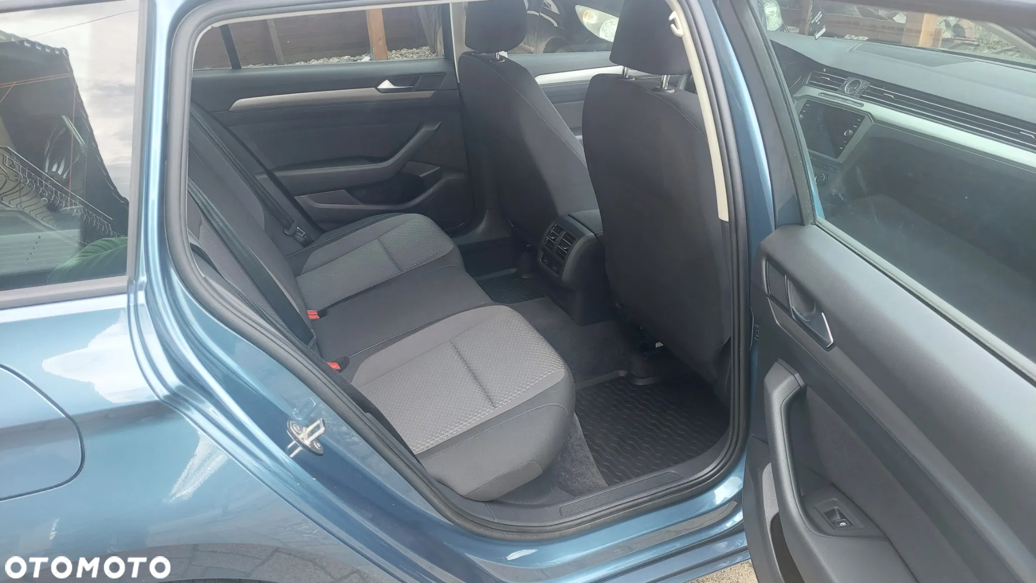 Volkswagen Passat Variant 1.6 TDI (BlueMotion Technology) Trendline - 16