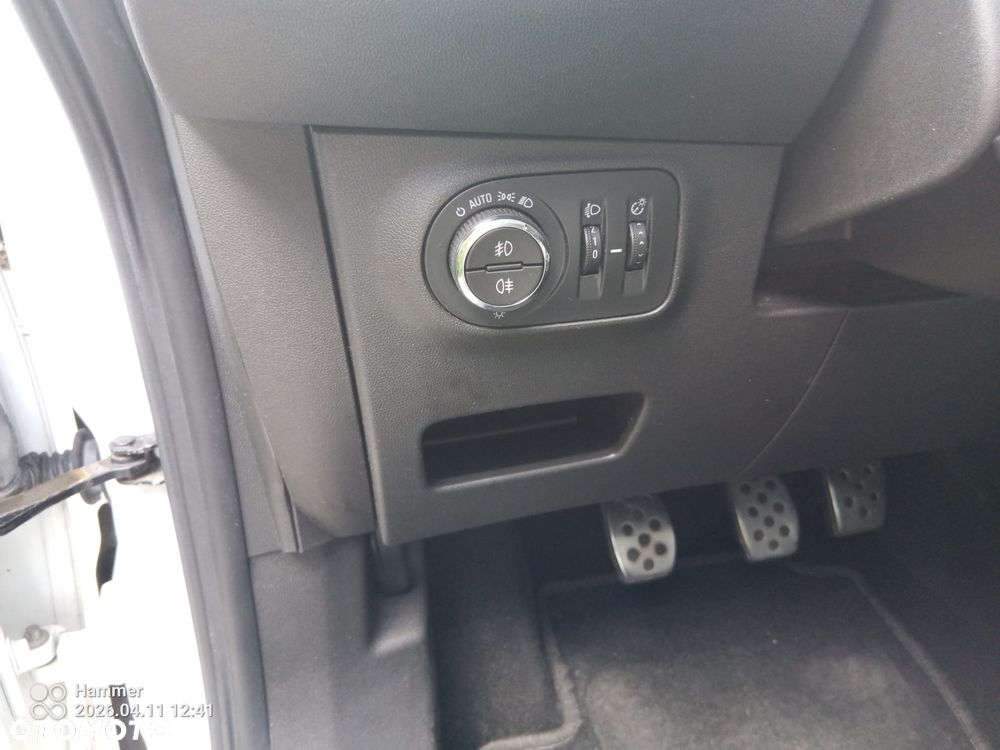 Opel Corsa 1.4 Color Edition - 16