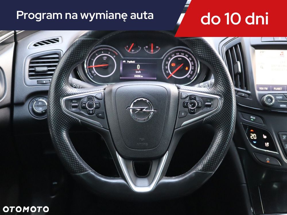 Opel Insignia - 22
