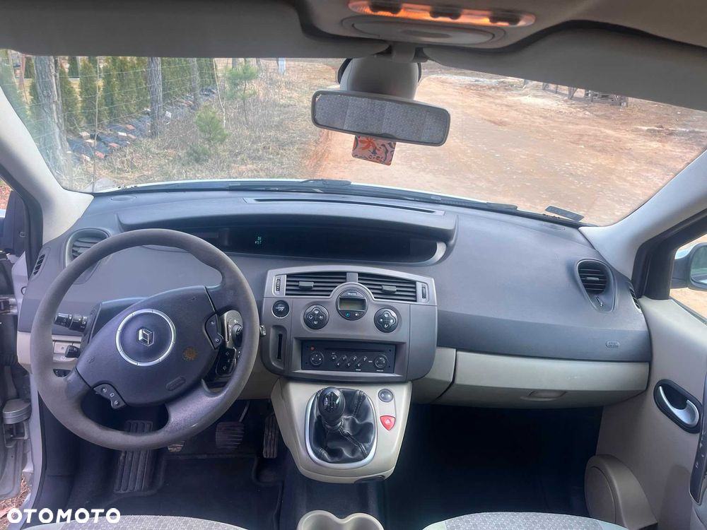 Renault Scenic - 8