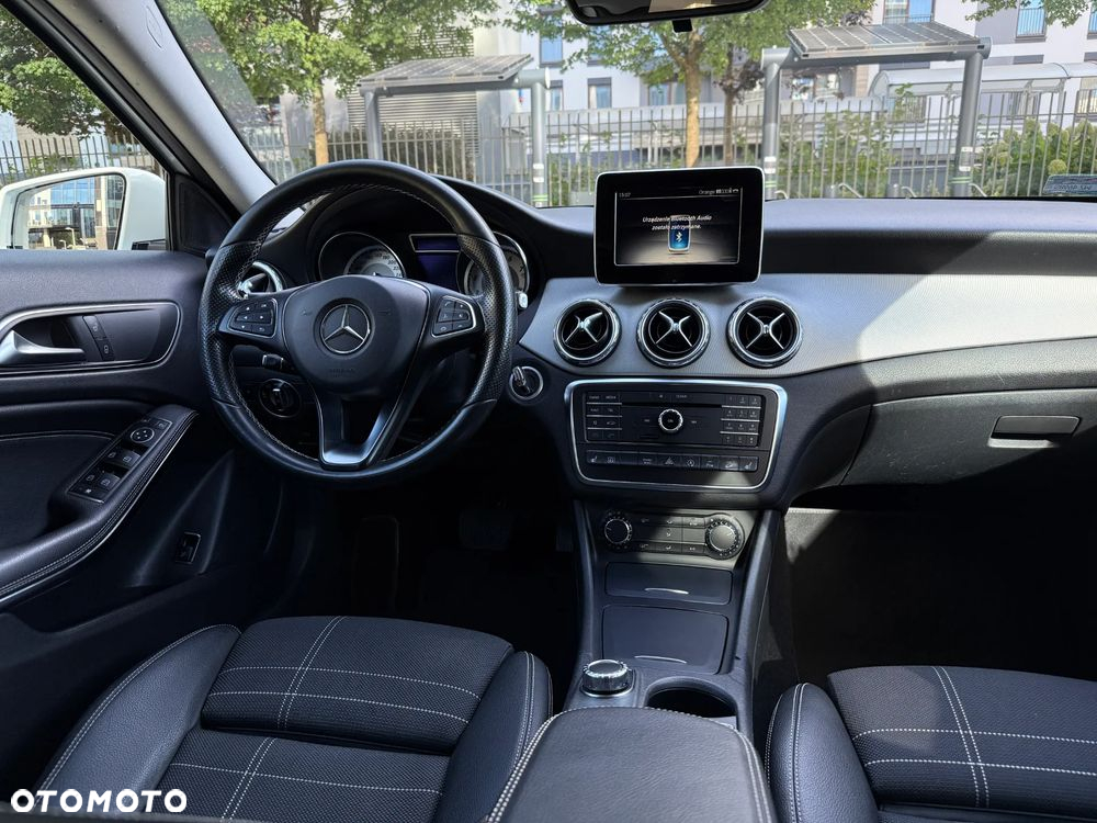Mercedes-Benz GLA 250 4-Matic - 10