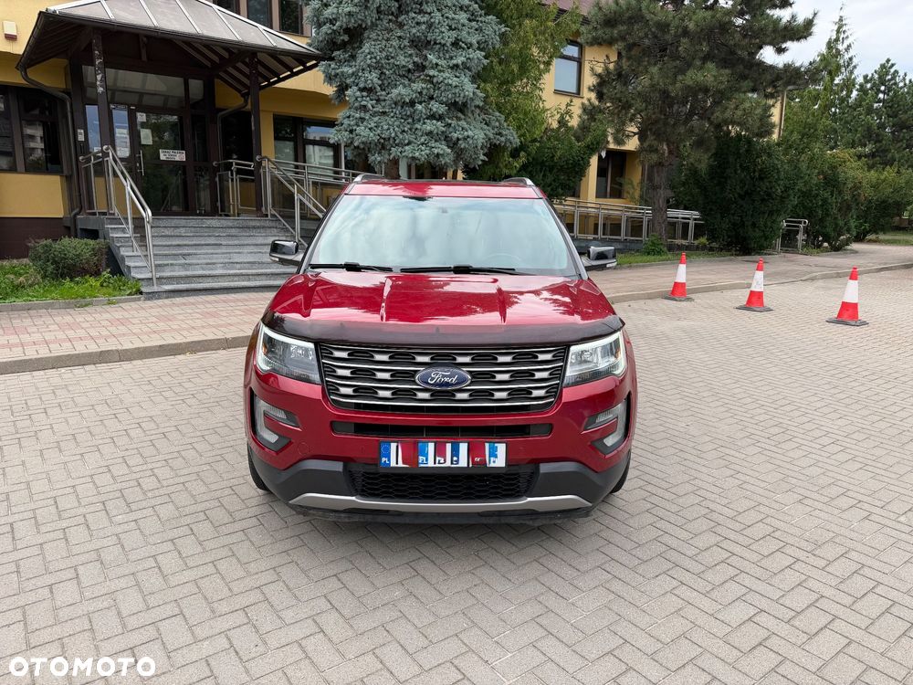 Ford Explorer - 26