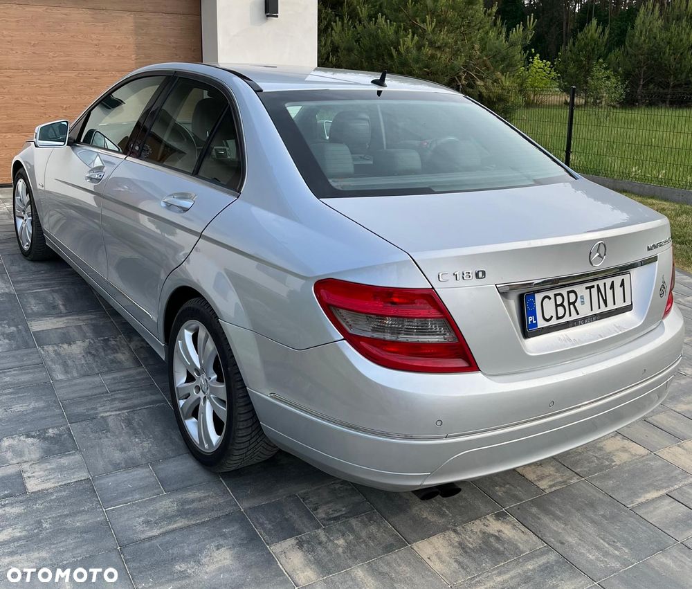 Mercedes-Benz Klasa C 180 K BlueEff Avantgarde - 4
