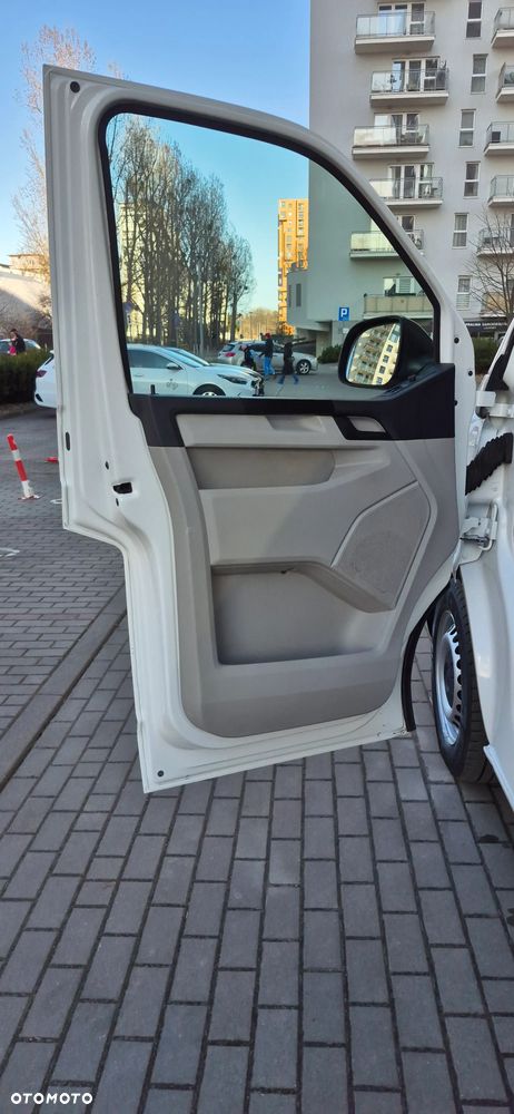 Volkswagen Transporter - 24