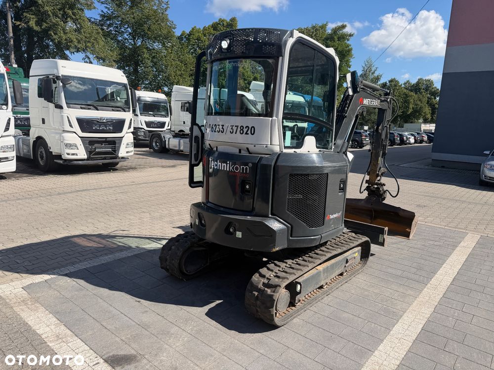 Caterpillar 302.7 - 3