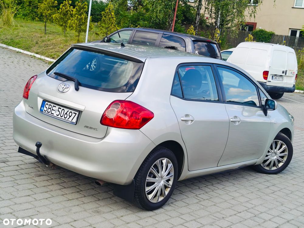 Toyota Auris 2.0 D-4D Premium - 4