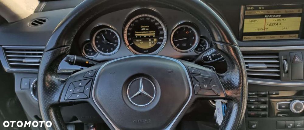 Mercedes-Benz Klasa E 250 CDI DPF BlueEFFICIENCY 7G-TRONIC Elegance - 29