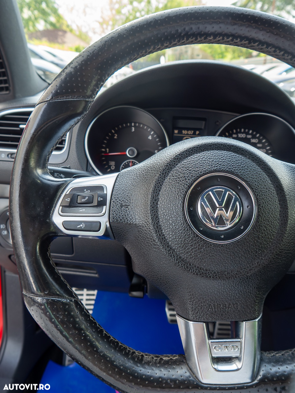 Volkswagen Golf 2.0 DPF GTD DSG - 14