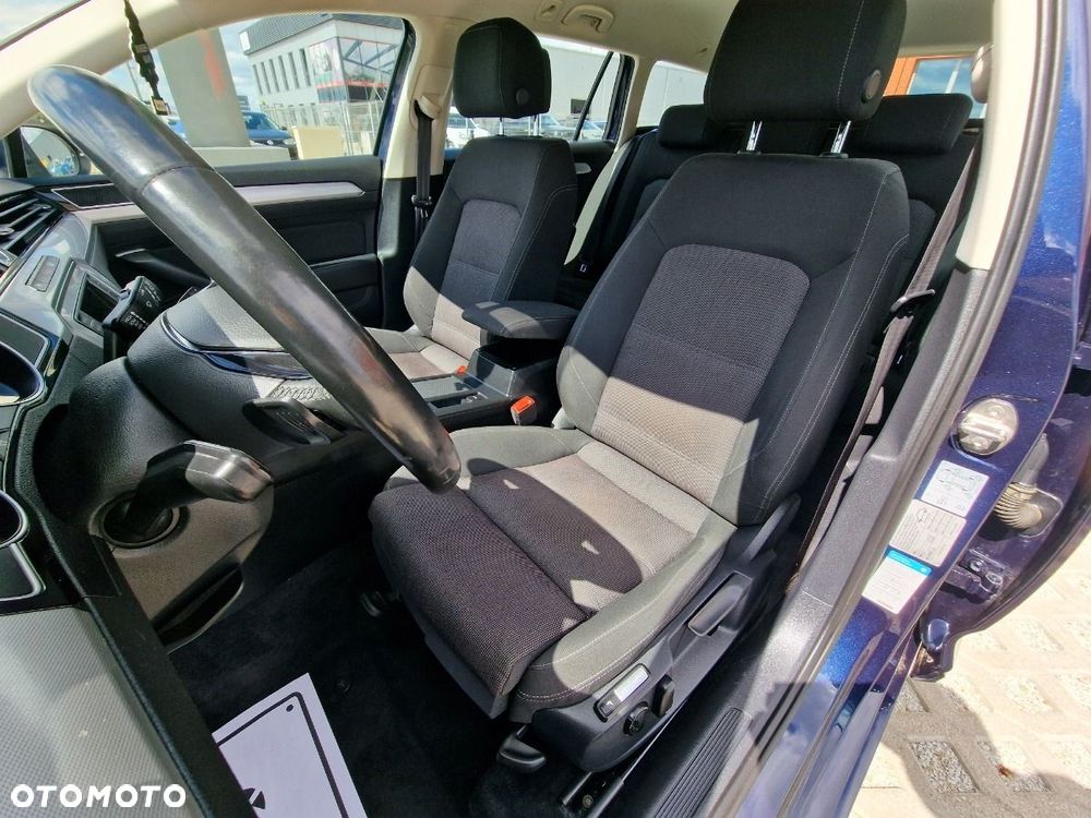 Volkswagen Passat Variant - 16