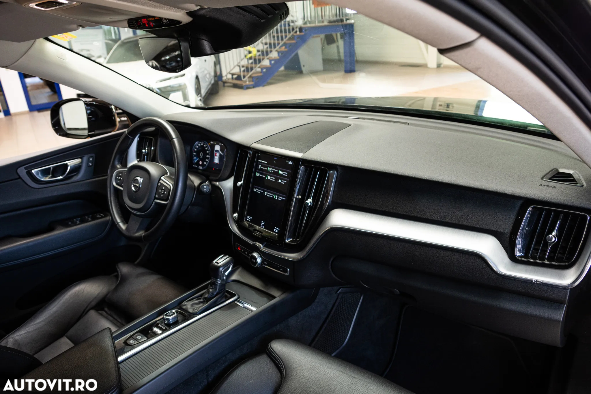 Volvo XC 60 D4 Geartronic Momentum Pro - 28