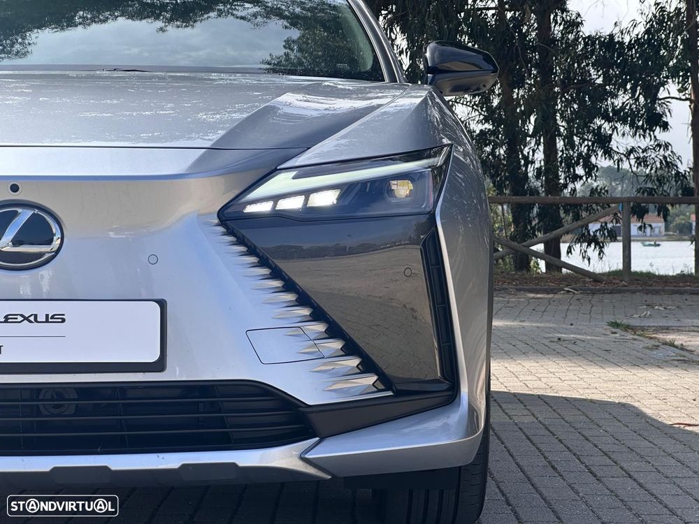 Lexus RZ 300e Premium - 4
