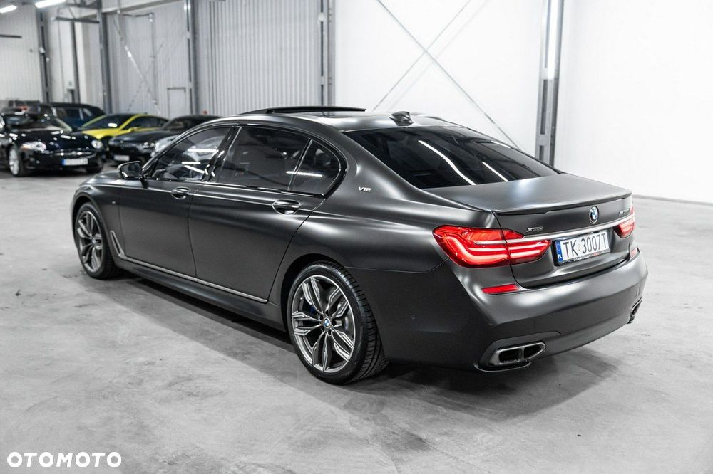 BMW Seria 7 M760Li xDrive - 12