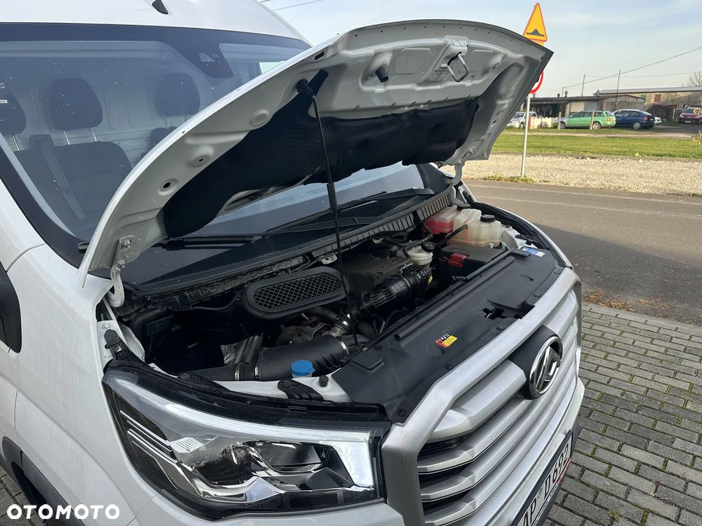 Maxus DELIVER 9 - 23