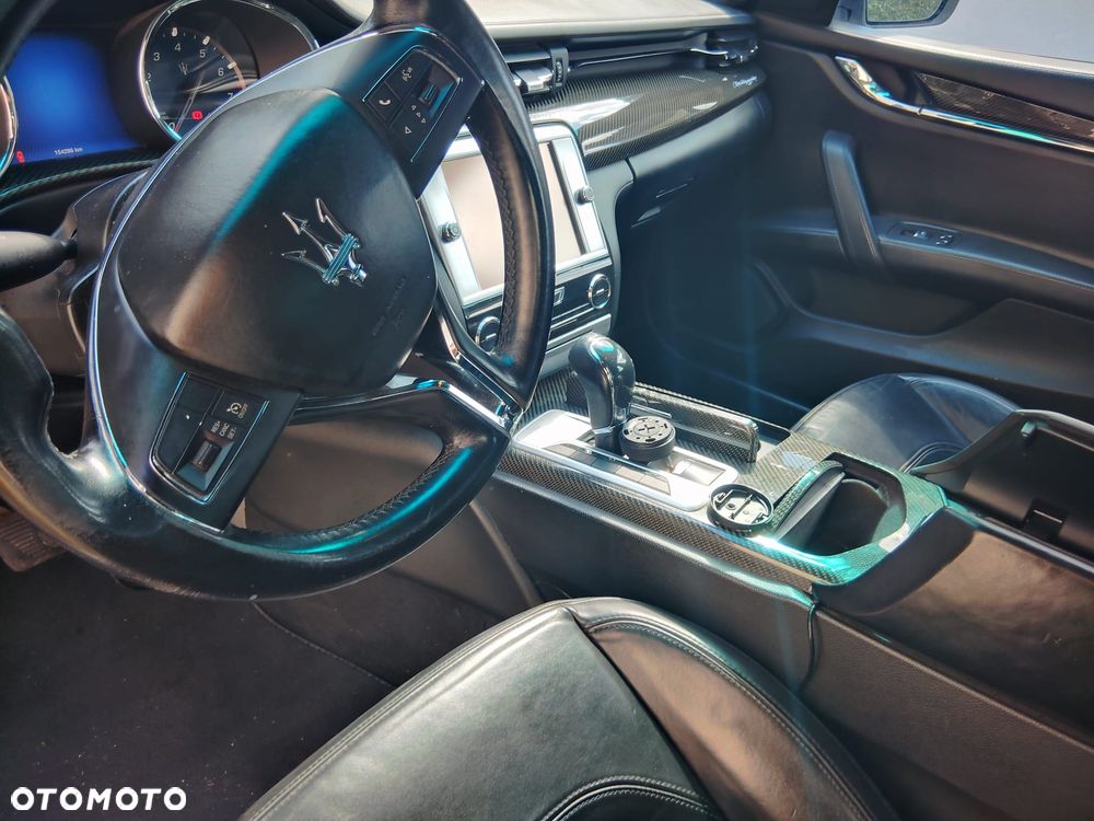 Maserati Quattroporte - 2