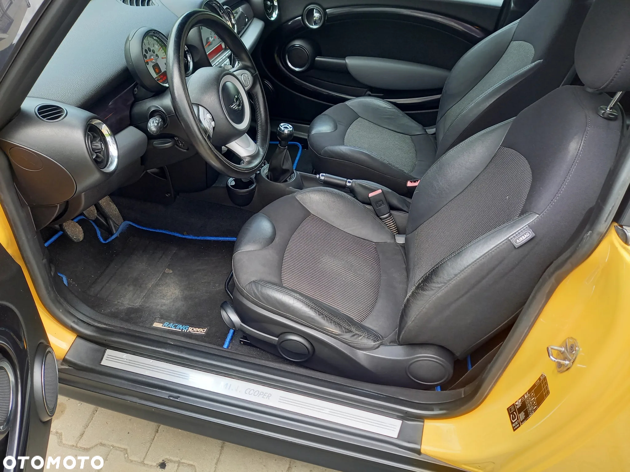MINI Cooper 50 Mayfair - 26