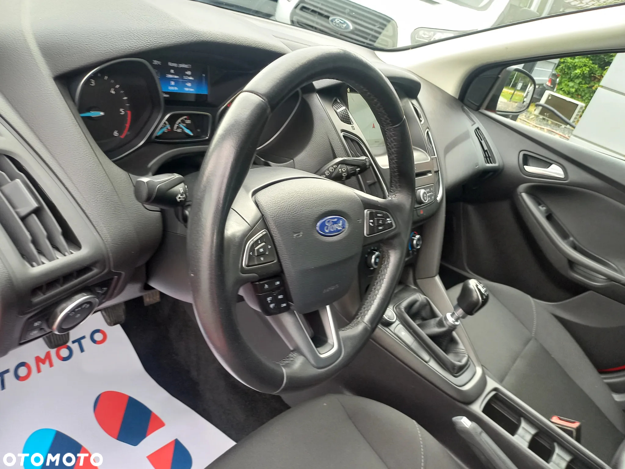 Ford Focus - 22