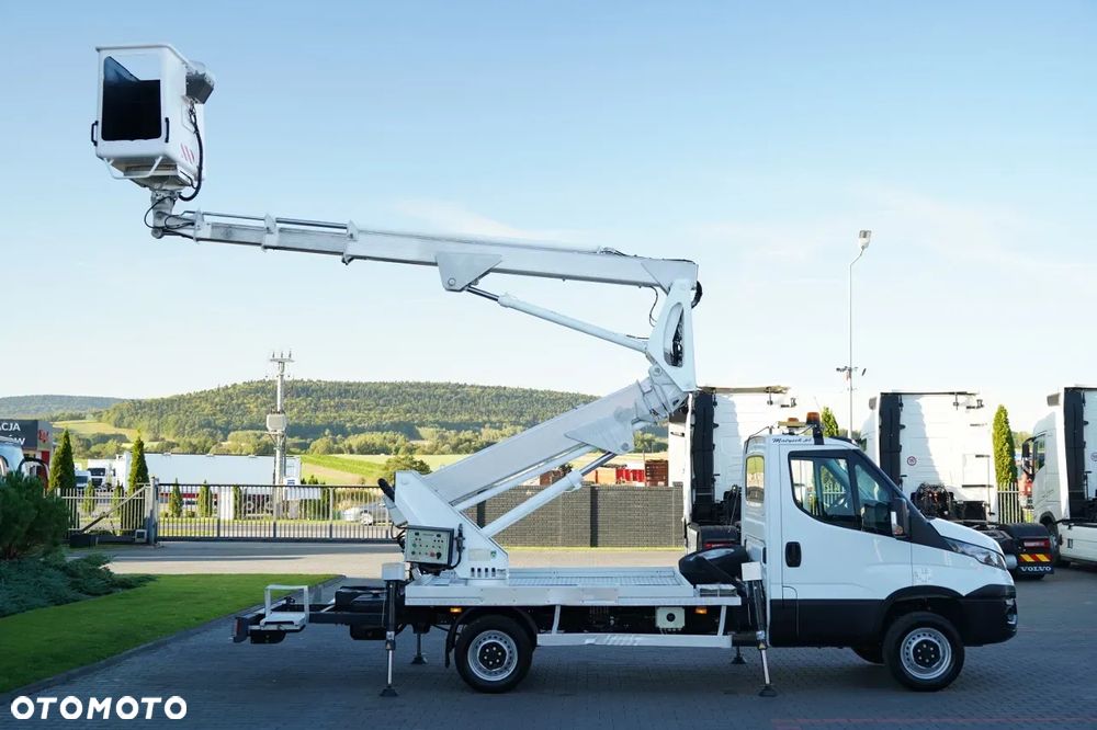 Iveco DAILY 35-120 / ZWYŻKA / PODNOŚNIK KOSZOWY  20 METRÓW / 4 PODPORY / MANUAL / 2017 - 9