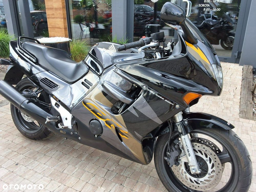 Honda CBR - 11