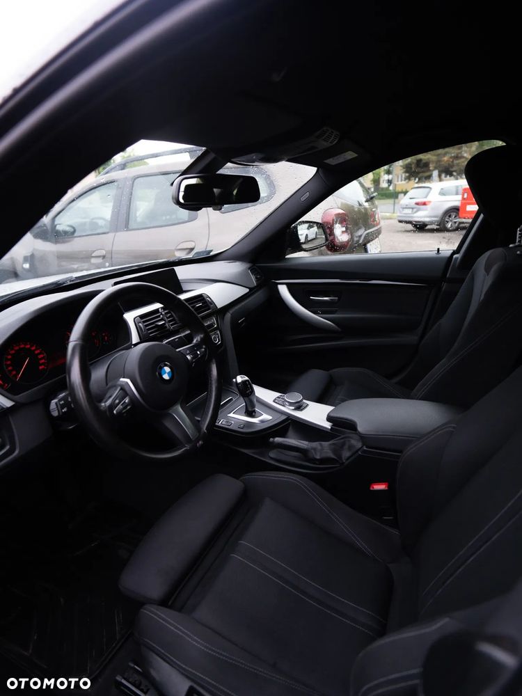 BMW 3GT 330i xDrive M Sport - 21