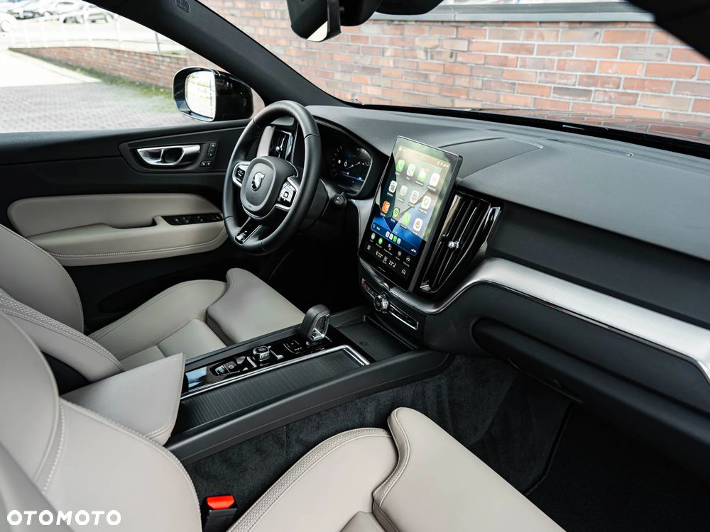 Volvo XC 60 B5 B AWD Ultimate Bright - 25