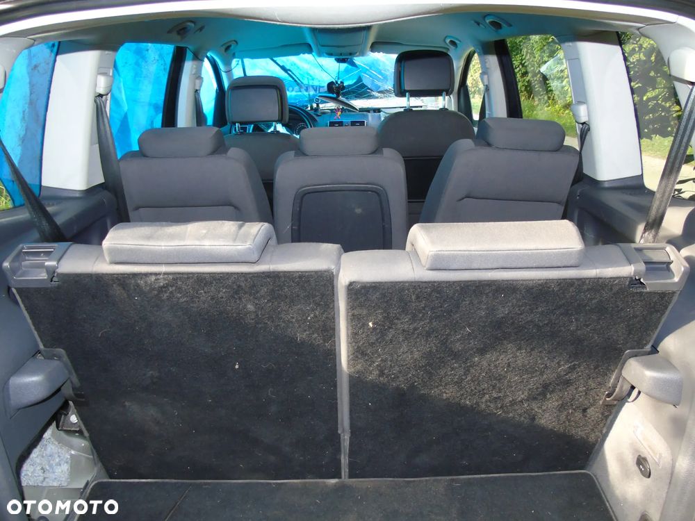 Volkswagen Touran 2.0 TDI DPF Comfortline - 25