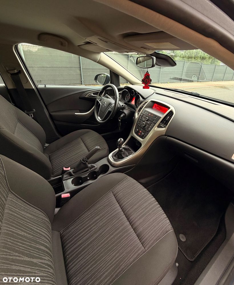 Opel Astra 1.4 ecoFLEX - 11