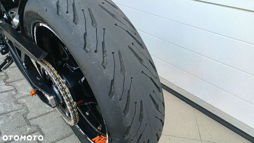 KTM Duke - 18