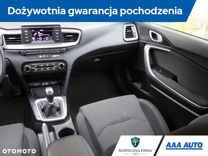 Kia Ceed - 9
