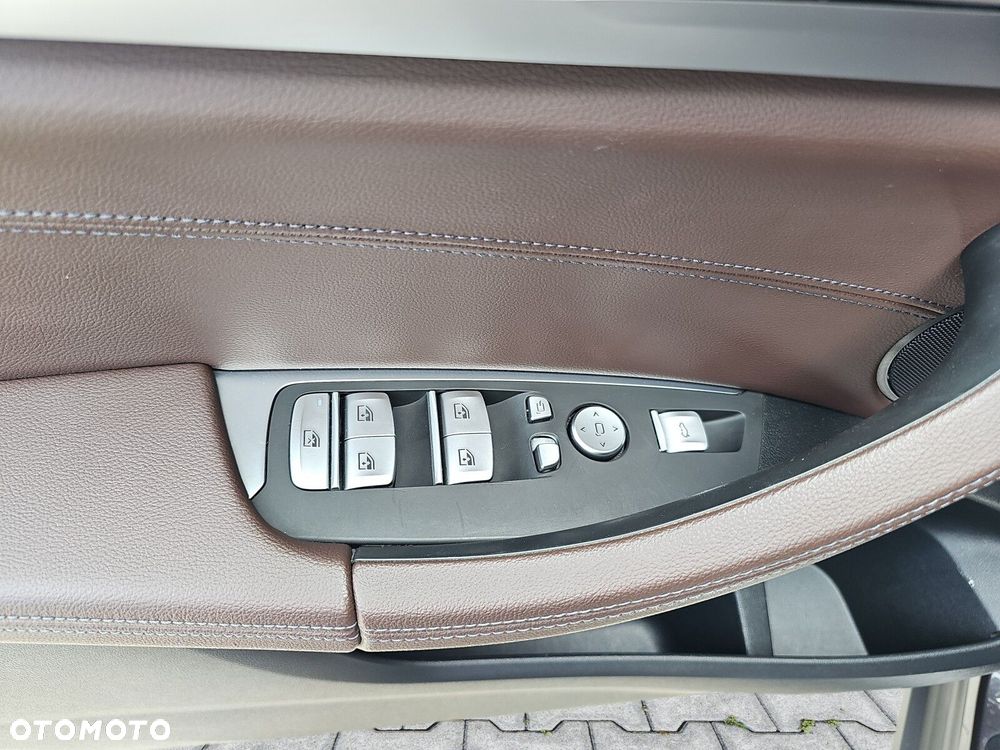 BMW X3 xDrive20d Luxury Line - 31