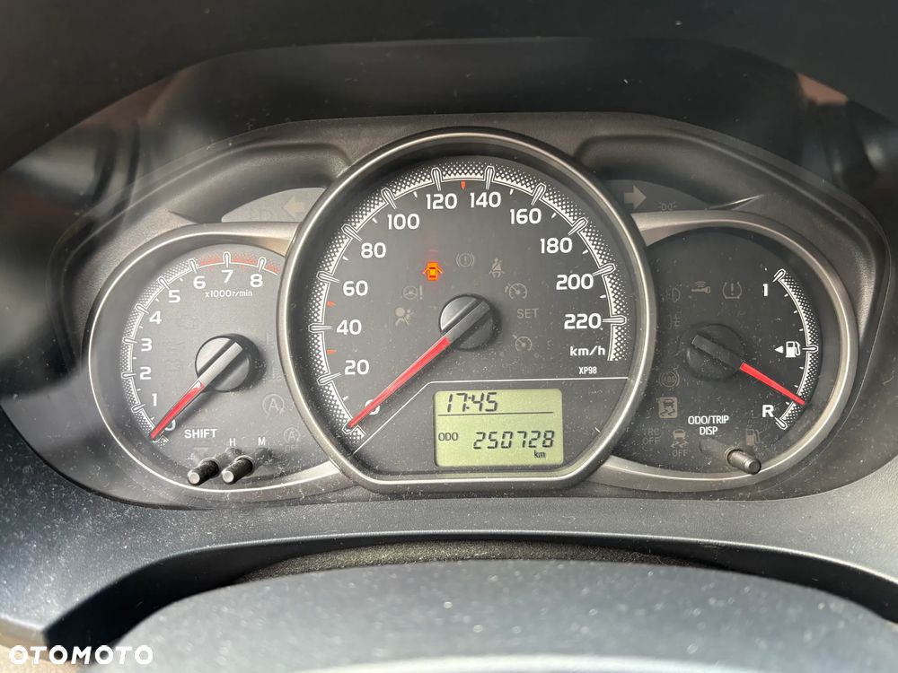 Toyota Yaris 1.33 Active EU6 - 10