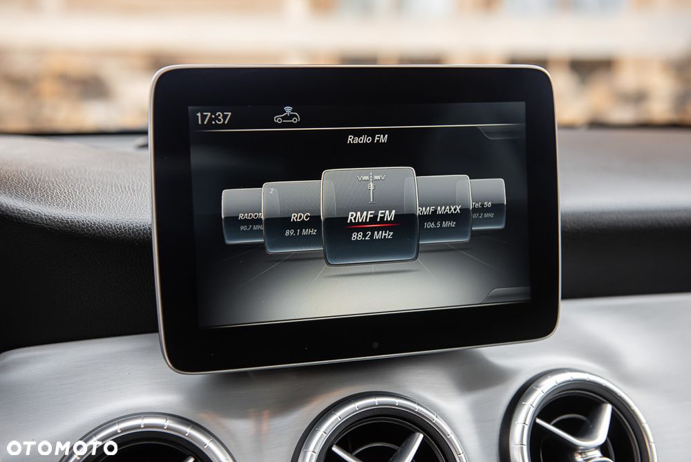 Mercedes-Benz CLA 200 7G-DCT AMG Line - 9