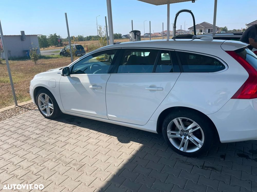Volvo V60 D5 AWD Kinetic - 2