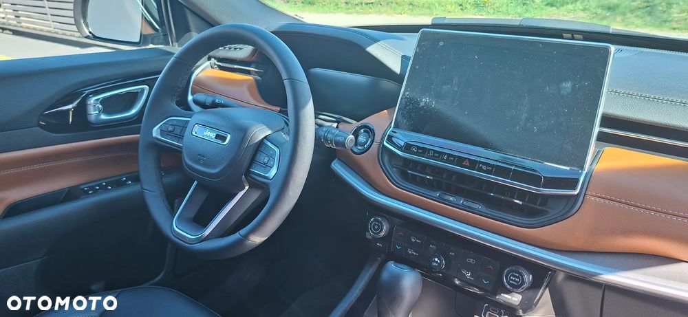 Jeep Compass - 23